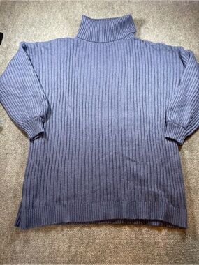 Soft‎ Ribbed Turtleneck Sweater in Dusty Blue